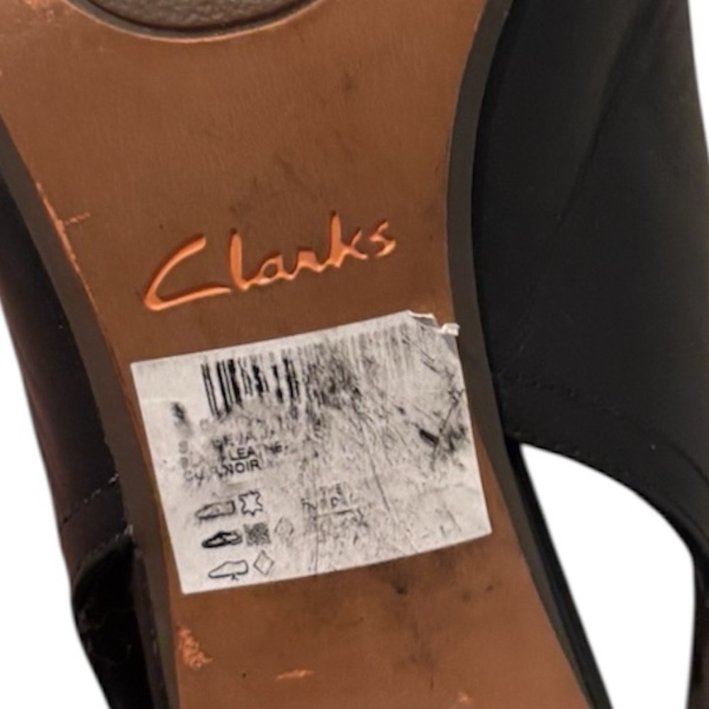 Clarks Collection Leather Block Heel Sandals | Size 7.5 - Picture 10 of 10